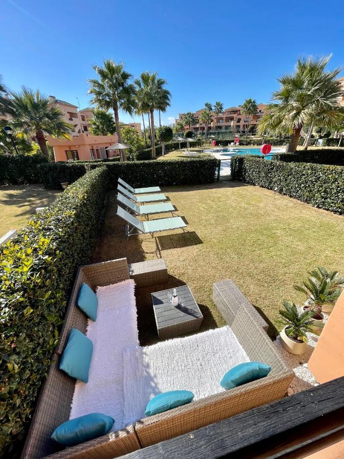 Casares Beach Golf Apartment With Private Garden Direct Pool Access エクステリア 写真