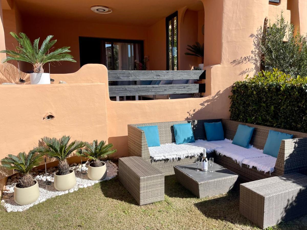 Casares Beach Golf Apartment With Private Garden Direct Pool Access エクステリア 写真
